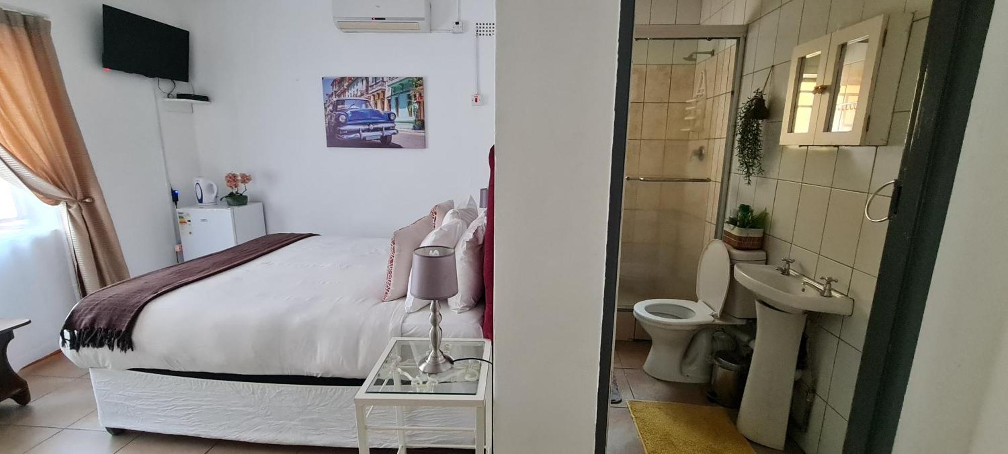 Thamalakane Guest House Маун Номер фото