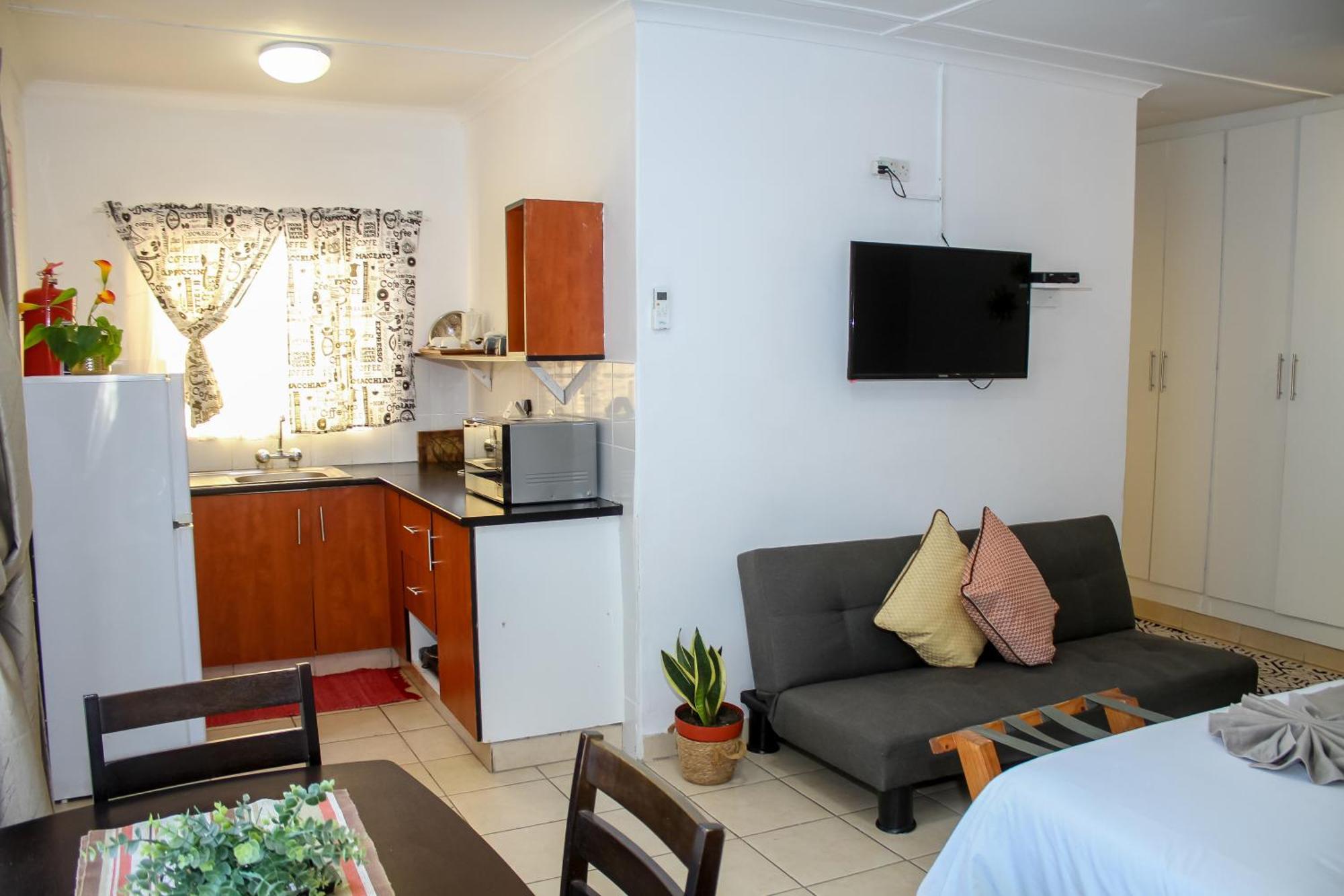 Thamalakane Guest House Маун Номер фото