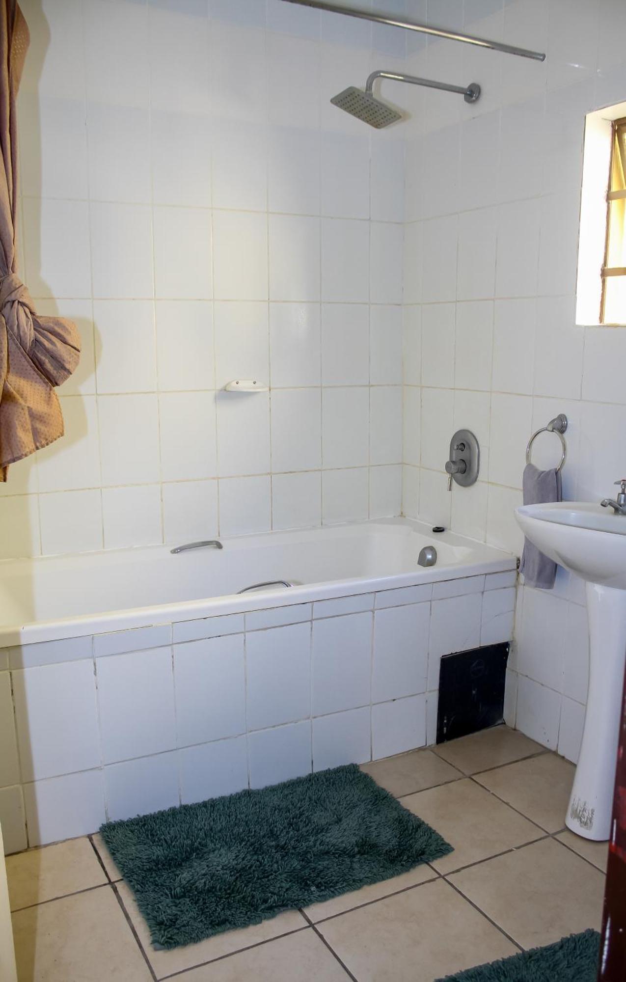 Thamalakane Guest House Маун Номер фото