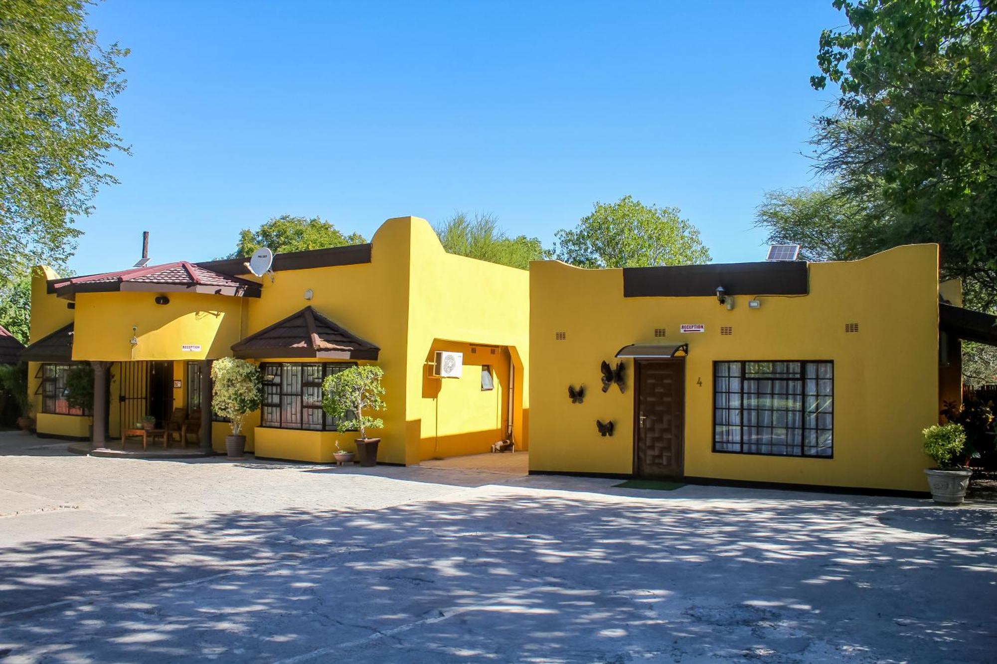 Thamalakane Guest House Маун Екстер'єр фото